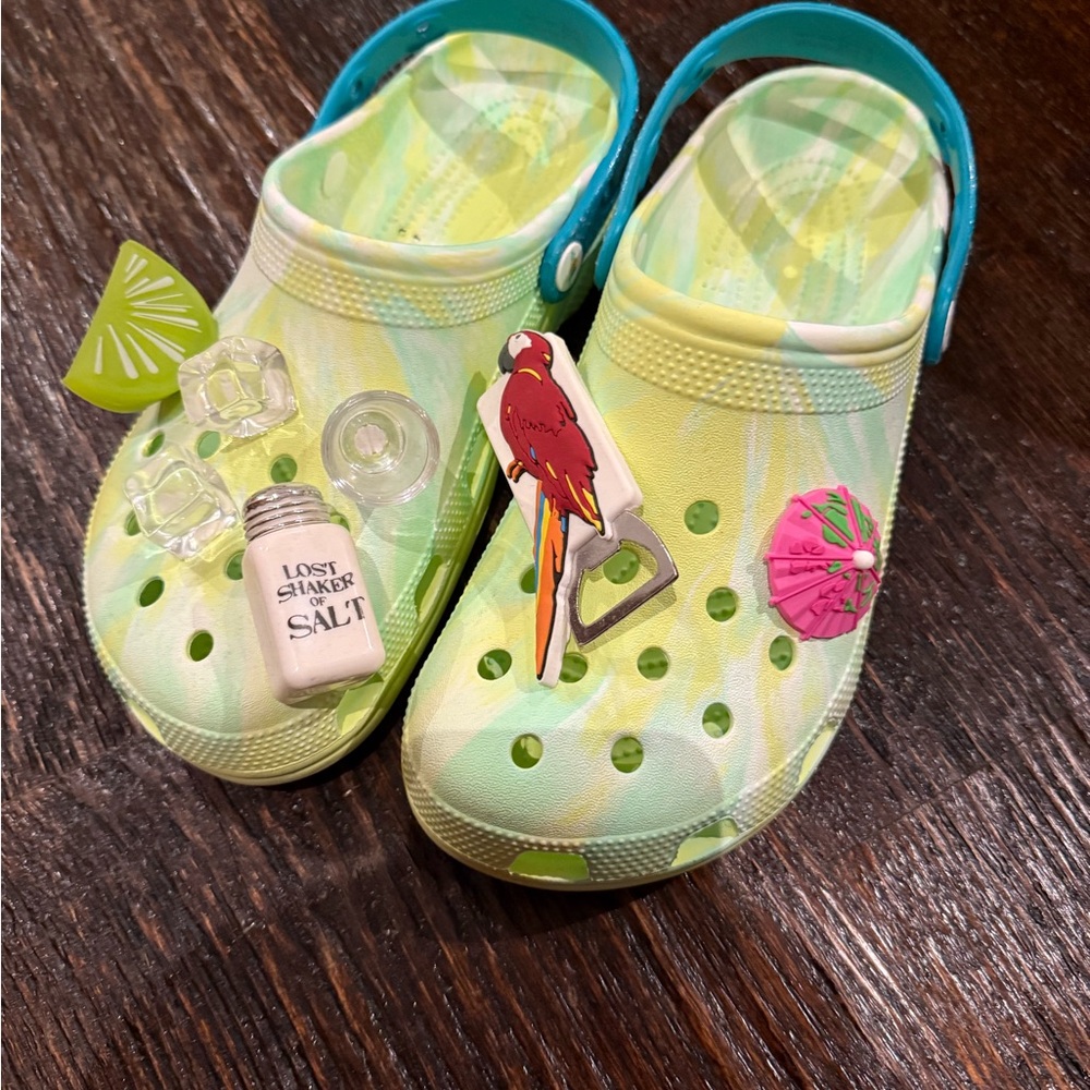 Margaritaville crocs. Limited edish men’s 10